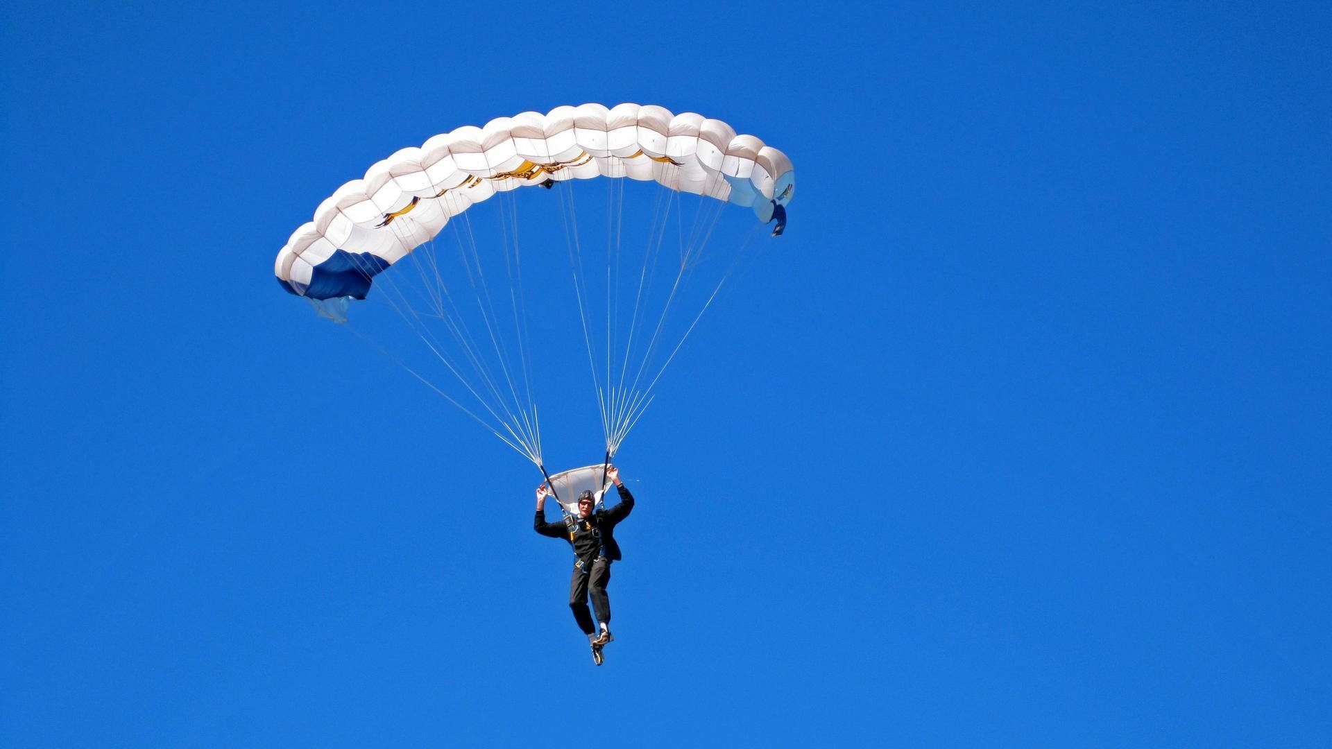 日本马术协会推出青少年马术培训计划，培养未来骑手。，日本马术障碍